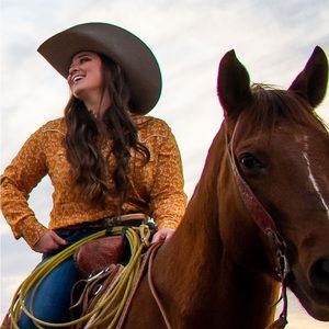 Meet your Posher, Hali